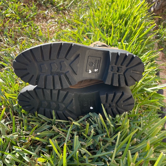 BLONDO DAGGER Taupe Nubuck waterproof sealed seem size 8.5 - Picture 10 of 12